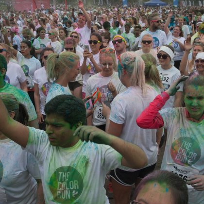 People at the Stockholm Color Run